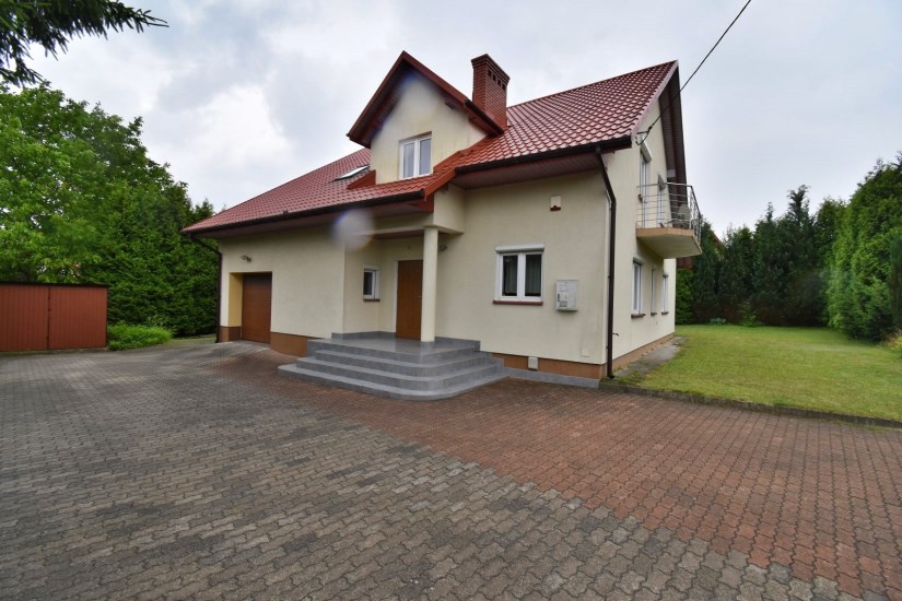 Dom Sprzedaż - świętokrzyskie, kielecki, Piekoszów
