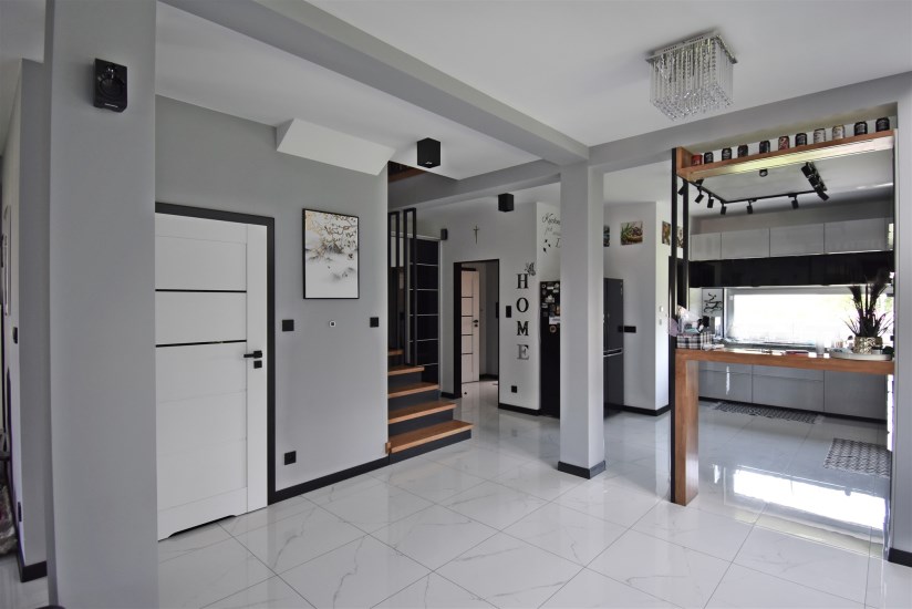 Dom Sprzedaż - świętokrzyskie, kielecki, Strawczyn, Chełmce