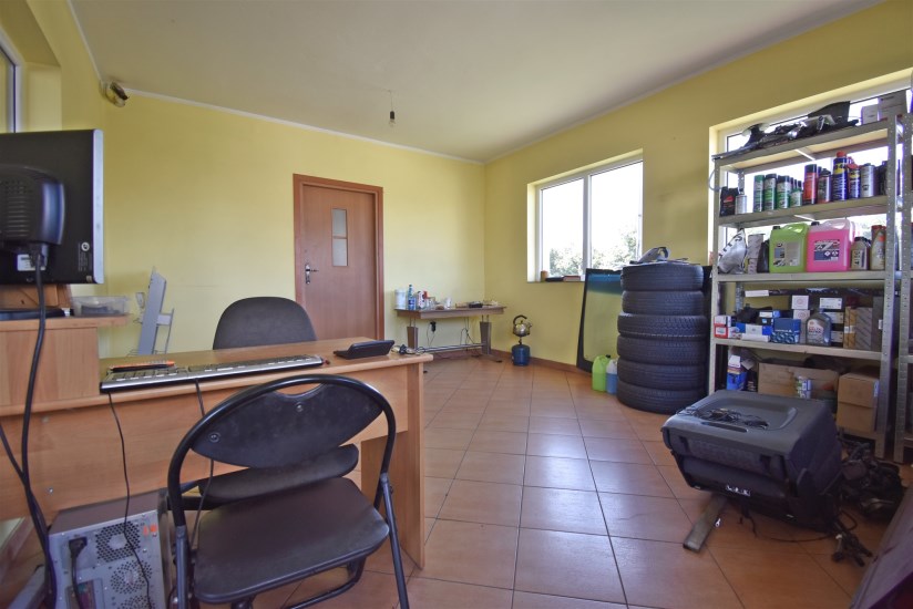 Hala Sprzedaż - świętokrzyskie, jędrzejowski, Oksa, Błogoszów