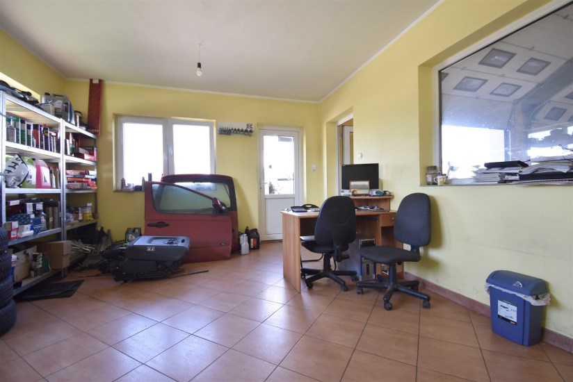 Hala Sprzedaż - świętokrzyskie, jędrzejowski, Oksa, Błogoszów