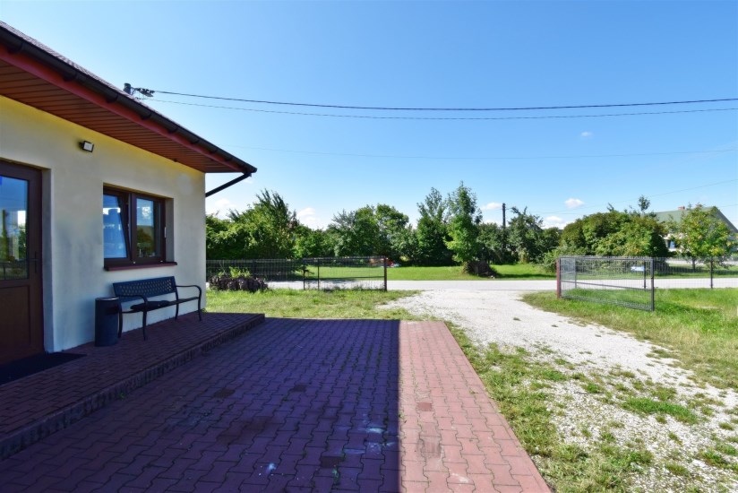 Hala Sprzedaż - świętokrzyskie, jędrzejowski, Oksa, Błogoszów