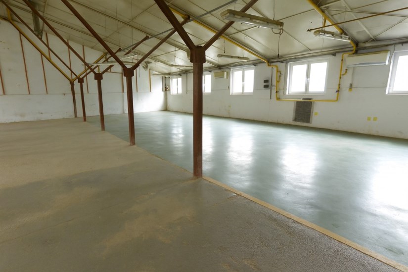 Hala Sprzedaż - świętokrzyskie, konecki, Końskie, Kopaniny