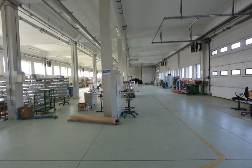 Hala Sprzedaż - świętokrzyskie, buski, Tuczępy, Dobrów