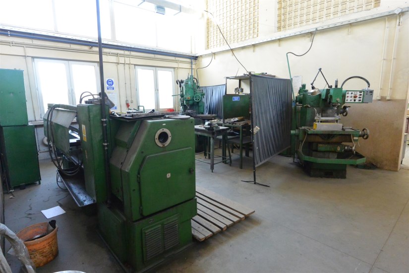 Hala Sprzedaż - świętokrzyskie, buski, Tuczępy, Dobrów