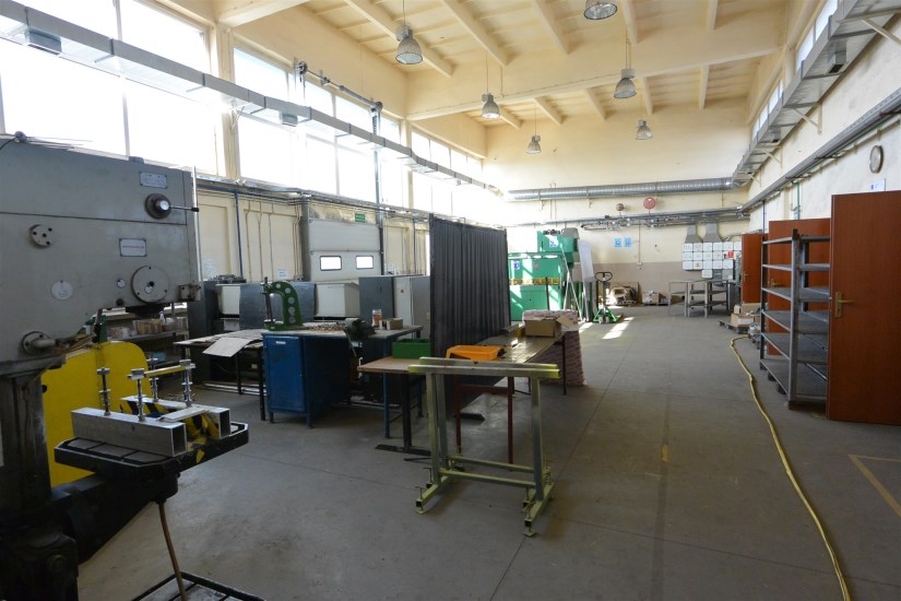 Hala Sprzedaż - świętokrzyskie, buski, Tuczępy, Dobrów