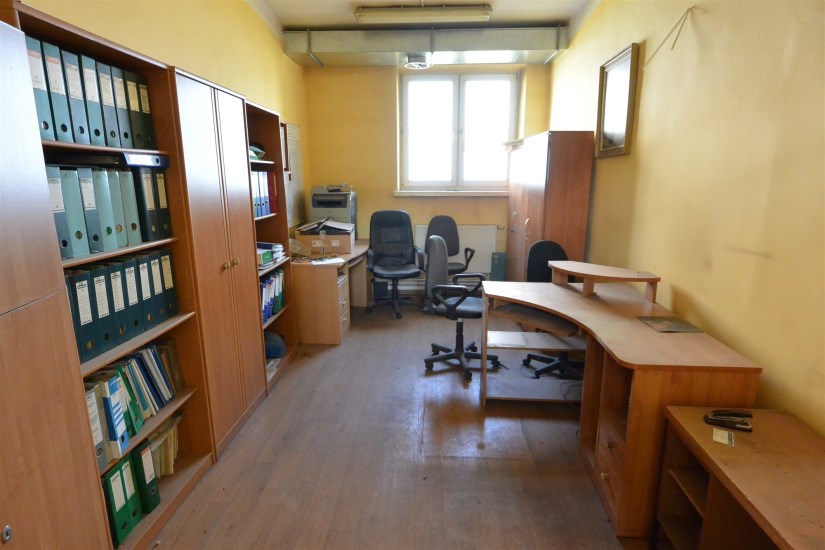 Hala Sprzedaż - świętokrzyskie, buski, Tuczępy, Dobrów