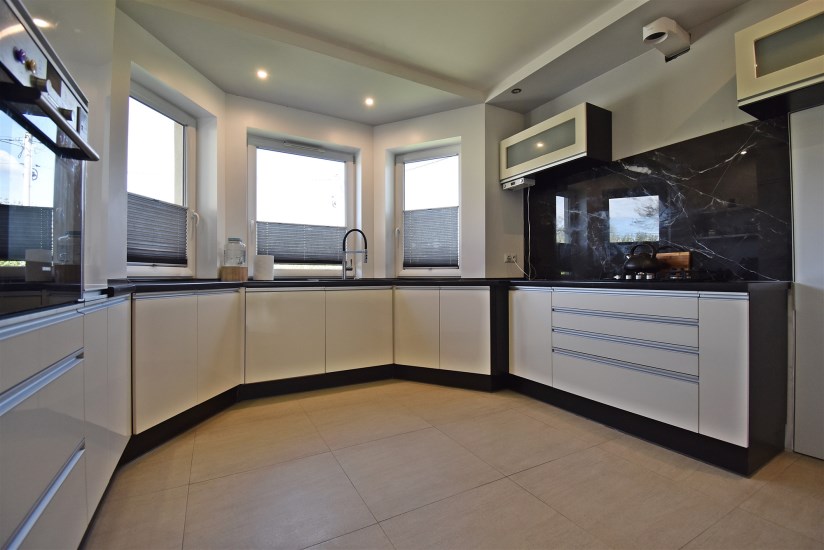 Dom Sprzedaż - świętokrzyskie, kielecki, Piekoszów, Rykoszyn