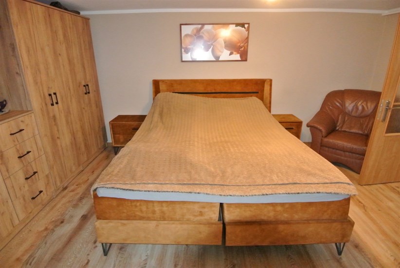 Dom Sprzedaż - świętokrzyskie, pińczowski, Działoszyce, Szyszczyce