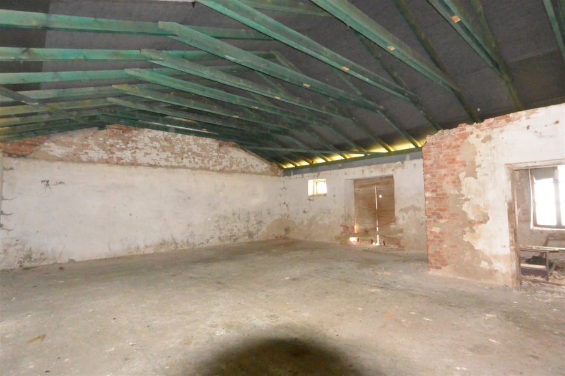 Hala Sprzedaż - świętokrzyskie, staszowski, Szydłów