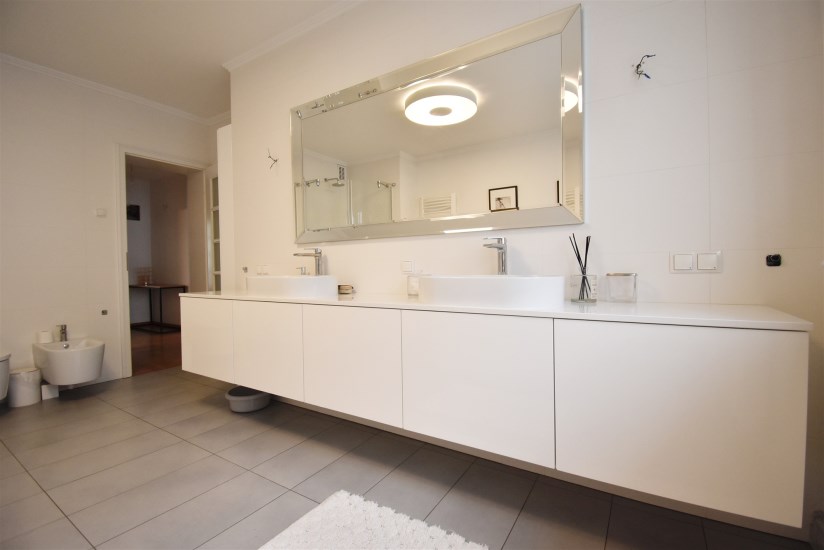 Dom Sprzedaż - świętokrzyskie, Kielce m., Kielce, Centrum