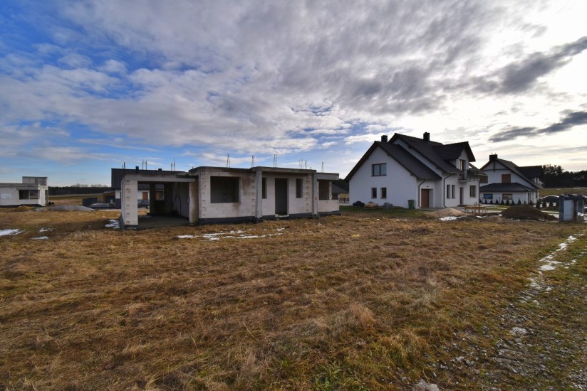 Dom Sprzedaż - świętokrzyskie, kielecki, Morawica, Lisów