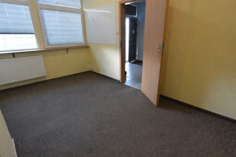 Lokal Wynajem - świętokrzyskie, Kielce m., Kielce, Podkarczówka