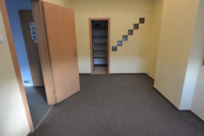 Lokal Wynajem - świętokrzyskie, Kielce m., Kielce, Podkarczówka