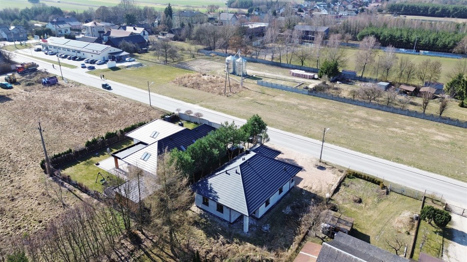 Dom Sprzedaż - świętokrzyskie, jędrzejowski, Jędrzejów, Skroniów