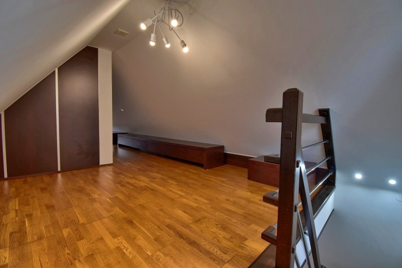 Dom Sprzedaż - świętokrzyskie, Kielce m., Kielce, Ostra Górka