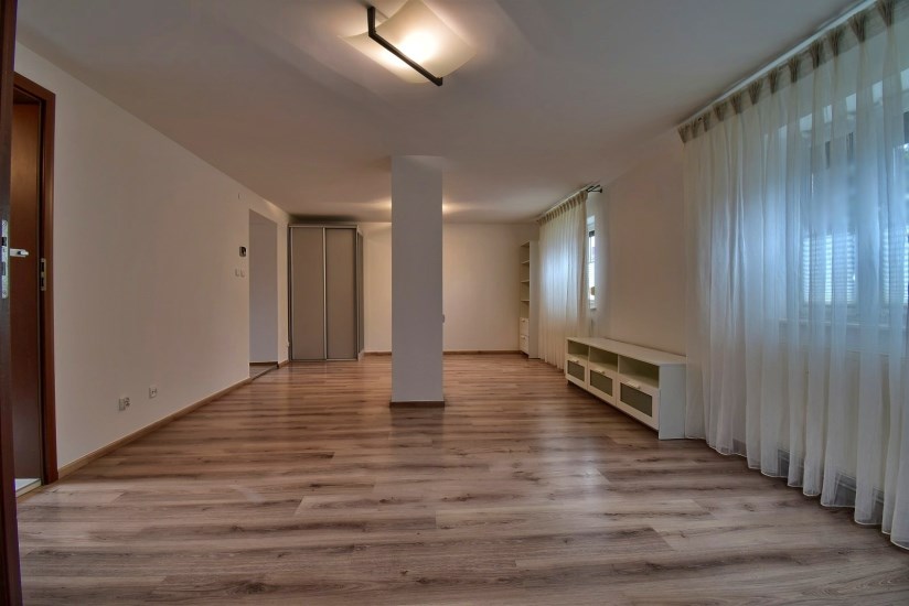 Dom Sprzedaż - świętokrzyskie, Kielce m., Kielce, Ostra Górka