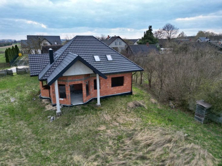 Dom Sprzedaż - świętokrzyskie, kielecki, Daleszyce, Komórki