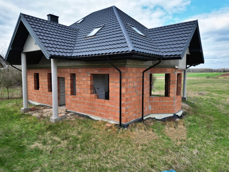 Dom Sprzedaż - świętokrzyskie, kielecki, Daleszyce, Komórki